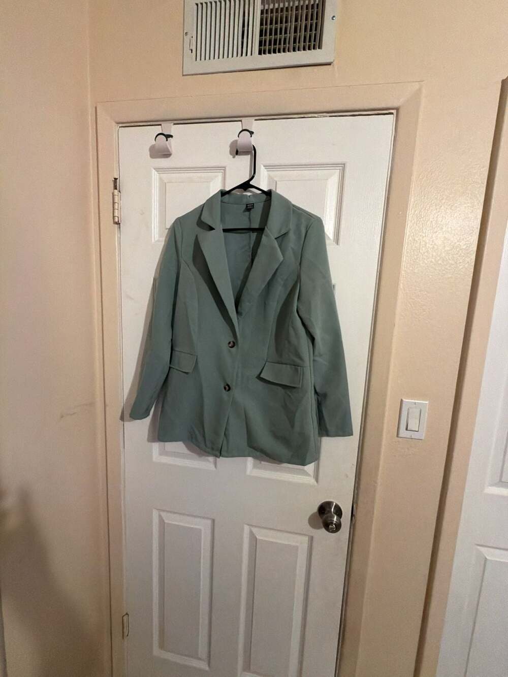SHEIN Sage Green Two-Button Notch Collar Blazer HOM1149-F